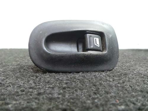 Used Right front window switch Right front window switch PEUGEOT 306 (7B, N3, N5) [1993-2003] 12207978 12207978