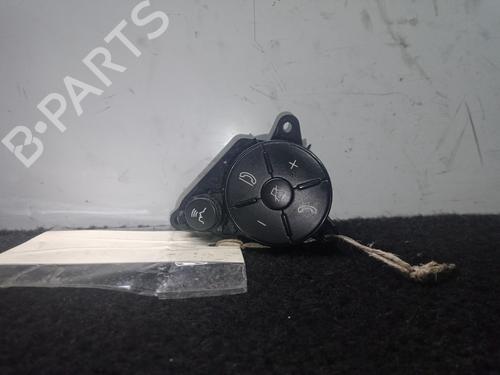 Used Switch MERCEDES-BENZ C-CLASS (W204) [2007-2015]  8611516