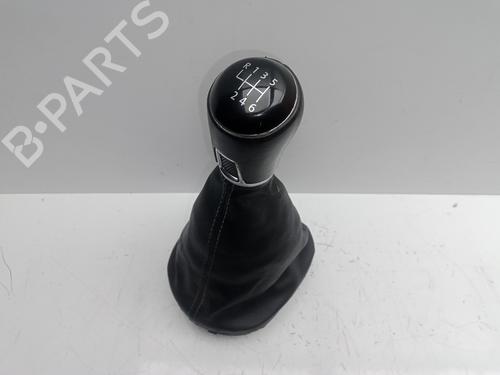 Used Shift knob VW TOURAN (1T3) 1.2 TSI (105 hp) 15981453