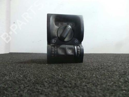 Used Headlight switch OPEL VECTRA B (J96) [1995-2004]  14253036