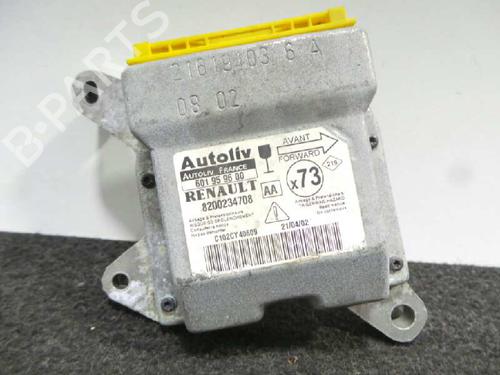 Used ECU airbags RENAULT VEL SATIS (BJ0_) 3.0 dCi (BJ0J, BJ0N) (177 hp) 5709615