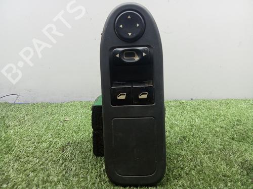 Used Left front window switch Left front window switch CITROËN C5 II (RC_) 1.6 HDi (RC8HZB) (109 hp) 39684589 39684589