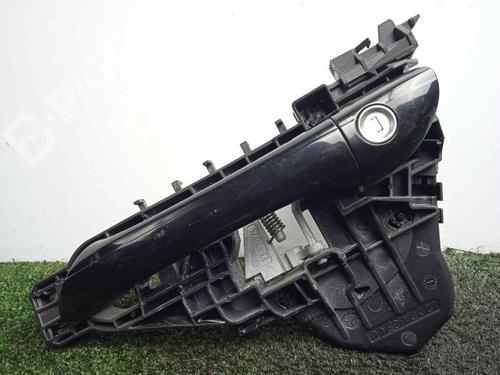 Used Front left exterior door handle Front left exterior door handle MERCEDES-BENZ B-CLASS Sports Tourer (W245) B 180 CDI (245.207) (109 hp) 9258202 9258202