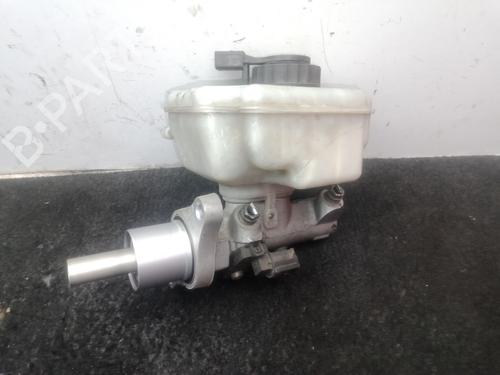 Brake master cylinder VW GOLF VI (5K1) 1.6 TDI | BP34715196M77 - Image 2