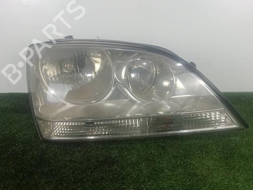 Used Right headlight KIA SORENTO I (JC) 2.5 CRDi 4WD (140 hp) 25605535