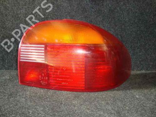 Used Right taillight FORD MONDEO I (GBP) [1993-1996]  5748785