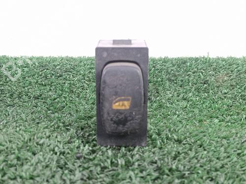 Used Left rear window switch PEUGEOT 307 Break (3E) 2.0 HDI 110 (107 hp) 30773795