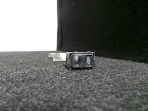 Used Left rear window switch AUDI 80 B4 Saloon (8C2) 2.3 E (133 hp) 12208043