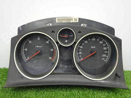 Used Instrument cluster OPEL ZAFIRA / ZAFIRA FAMILY B (A05) 1.9 CDTI (M75) (120 hp) 8269086