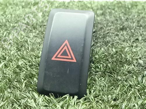 Advarselsbryter MITSUBISHI MIRAGE / SPACE STAR VI Hatchback (A0_A) 1.2 (A03A) (80 hp) 31157344