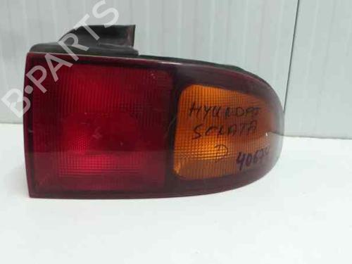 Used Right taillight HYUNDAI SONATA III (Y-3) 3.0 i V6 (146 hp) 5740328