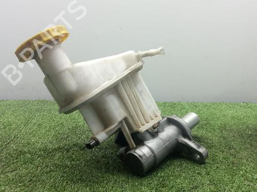 Used Brake master cylinder Brake master cylinder JEEP COMPASS (MP, M6, MV, M7) 1.4 MultiAir 4x4 (170 hp) 39880448 39880448