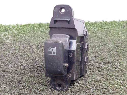 Used Left rear window switch HYUNDAI SONATA IV (EF) 2.5 V6 24V (160 hp) 20209048