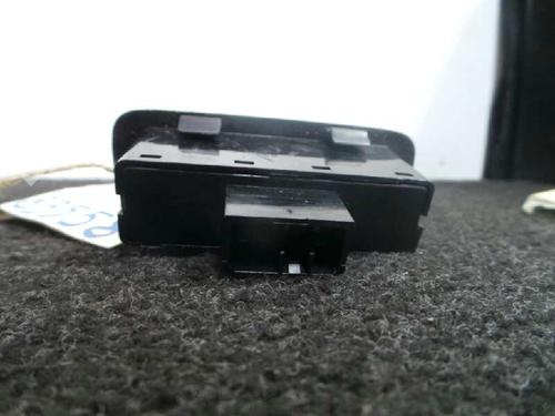Right front window switch HYUNDAI ACCENT I (X-3)  | BP12208418I26 