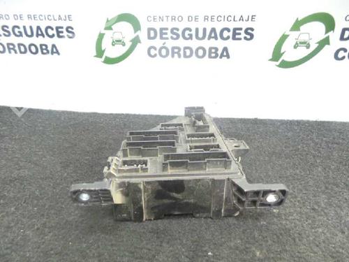 Fuse box KIA SPORTAGE II (JE_, KM_) 2.0 CRDi | BP5695263E1 