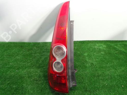 Used Left taillight FORD FIESTA V (JH_, JD_) 1.4 TDCi (68 hp) 8253459