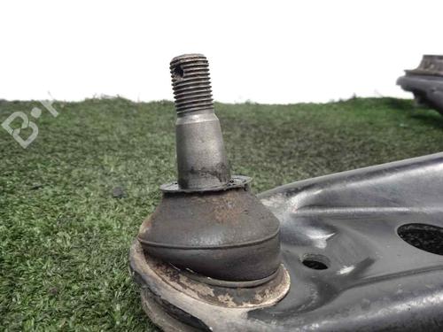 Right front suspension arm TOYOTA YARIS (_P13_) 1.5 Hybrid (NHP130_, NHP130) | BP8823258M13 