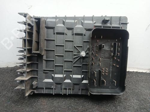 Fuse box VW GOLF VI (5K1) 1.6 TDI | BP40259384E1 - Image 2