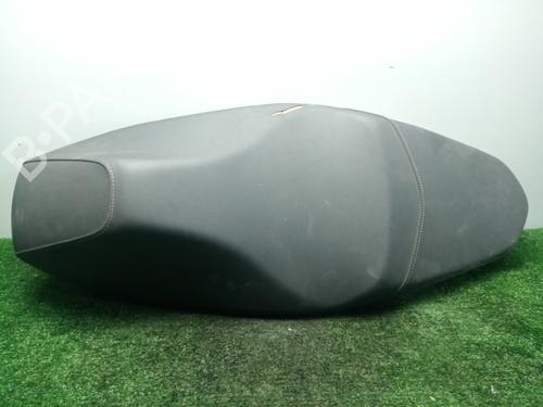 Used Rear seat (2nd row) Rear seat (2nd row) HONDA MOTORCYCLES PCX PCX 125 (JF57, JF64) (12 hp) 27832253 27832253