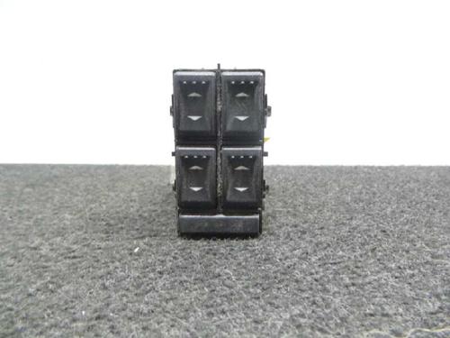 Used Left front window switch FORD MONDEO III (B5Y) 2.0 16V TDDi / TDCi (115 hp) 12208508