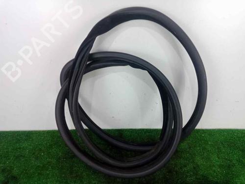 Used Rubber door seal LAND ROVER RANGE ROVER EVOQUE (L538) [2011-2019]  18327834