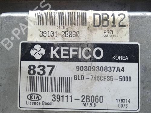 Engine control unit (ECU) KIA CERATO I Saloon (LD) 1.6 | BP33869402M57 - Image 4