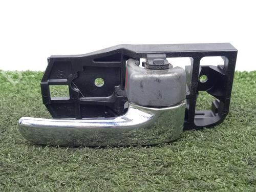Maneta interior delantera derecha TOYOTA PREVIA II (_R3_) 2.0 D-4D (CLR30_, CLR30R) (116 hp) 31800709