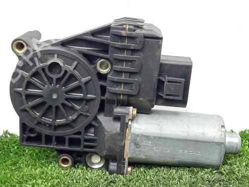 Portierruitmotor linksvoor AUDI ALLROAD C5 (4BH) 2.5 TDI quattro (180 hp) 11227466