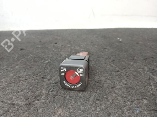 Used Switch Switch PEUGEOT 2008 II (UD_, US_, UY_, UJ_, UR_, UC_) 1.5 BlueHDI 110 (UDYHSK) (110 hp) 39612801 39612801