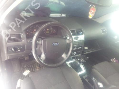 Right taillight FORD MONDEO III (B5Y) 2.0 TDCi | BP31919599C35