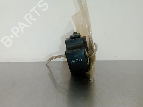 Interrupteur de vitre arrière droite TOYOTA COROLLA (_E12_) 2.0 D-4D (CDE120R, CDE120L_) | BP21552599I28 