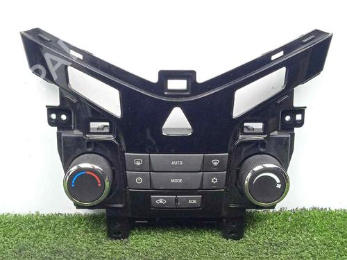 Używane Panel klimatyzacji / ogrzewania CHEVROLET CRUZE Hatchback (J305) 1.6 (124 hp) 16713120