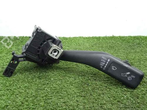 Used Steering column stalk SKODA OCTAVIA II (1Z3) 1.6 (102 hp) 17039175