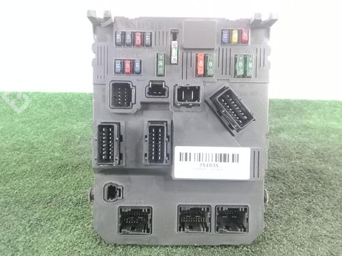 Used Fuse box PEUGEOT 206 Hatchback (2A/C) 1.4 HDi eco 70 (68 hp) 31885497