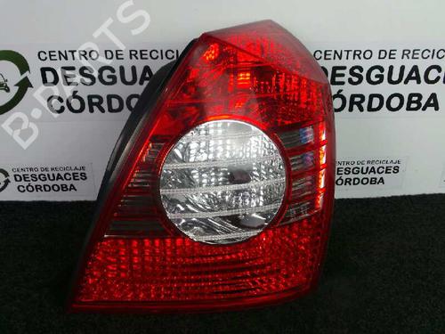 Used Right taillight HYUNDAI ELANTRA III (XD) 2.0 CRDi (113 hp) 5733999
