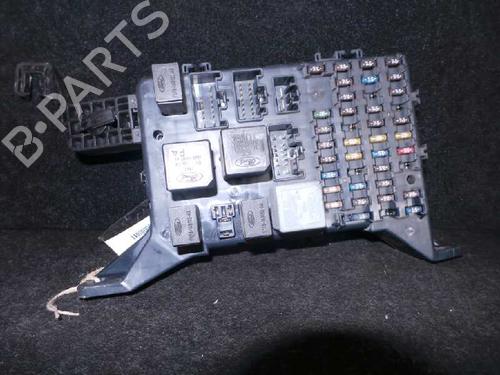Used Fuse box FORD MONDEO III Saloon (B4Y) 1.8 16V (125 hp) 5725189