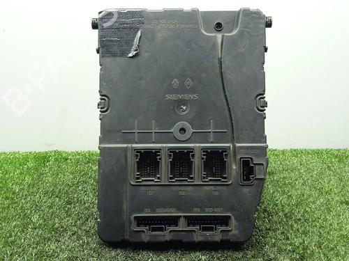 Boîte à Fusibles RENAULT MEGANE II Saloon (LM0/1_) 1.9 dCi (LM0G, LM1G, LM2C) (120 hp) 30437294