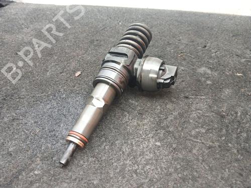 Used Injector Injector VW GOLF V (1K1) 1.9 TDI (105 hp) 36421467 36421467