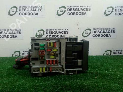 Used Fuse box OPEL INSIGNIA A (G09) 2.0 CDTI (68) (131 hp) 6421584