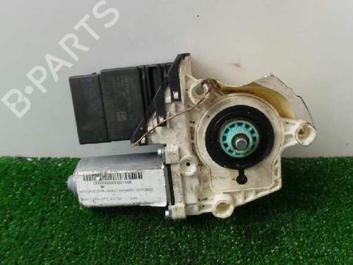 Used Right rear window motor SEAT LEON (1P1) 2.0 TDI 16V (140 hp) 5688204