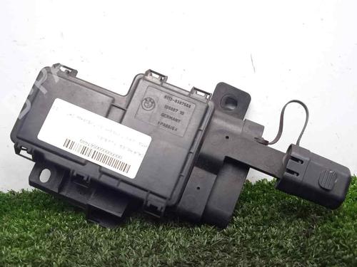 Used Fuse box BMW 7 (E65, E66, E67) 730 d (218 hp) 8223459