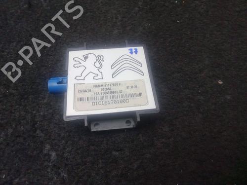 Używane Antena / Podstawa PEUGEOT 508 SW I (8E_) 2.0 BlueHDi 150 (150 hp) 30392824