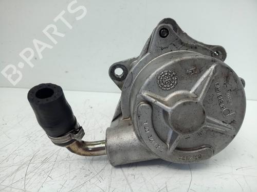 Used Vacuum pump RENAULT MEGANE I Classic (LA0/1_) [1996-2008]  22639783