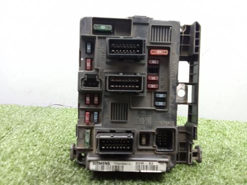 Used Fuse box Fuse box 37792176 37792176