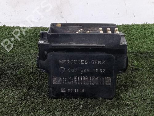 Used Electronic module Electronic module MERCEDES-BENZ 124 Saloon (W124) 300 D (124.130) (109 hp) 34647606 34647606