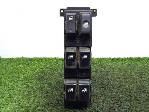 Used Left front window switch HYUNDAI SANTA FÉ II (CM) [2005-2015]  17140408