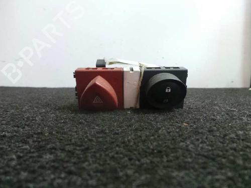 Used Warning switch RENAULT MEGANE II (BM0/1_, CM0/1_) 1.5 dCi (BM02, BM13, BM2A, CM02, CM13) (101 hp) 5725666