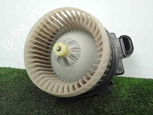 Used Heater blower motor TOYOTA YARIS (_P13_) 1.5 Hybrid (NHP130_, NHP130) (101 hp) 8807895