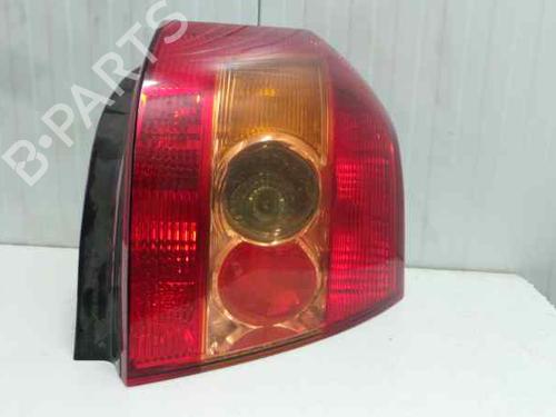 Used Right taillight TOYOTA COROLLA (_E12_) 1.4 D (NDE120_, NDE120R) (90 hp) 5704937