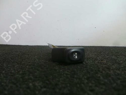 Used Right front window switch RENAULT MEGANE I Coach (DA0/1_) [1996-2003]  12207954